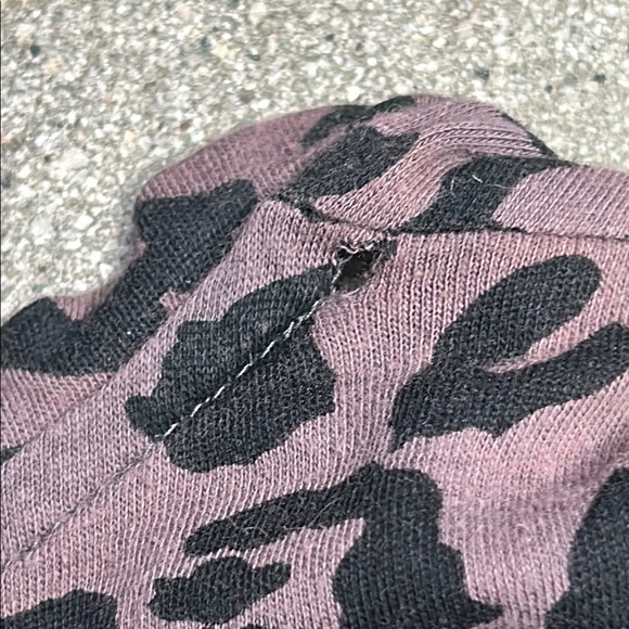 Forever 21 Leopard Print V-Neck Top - Picture 7 of 7